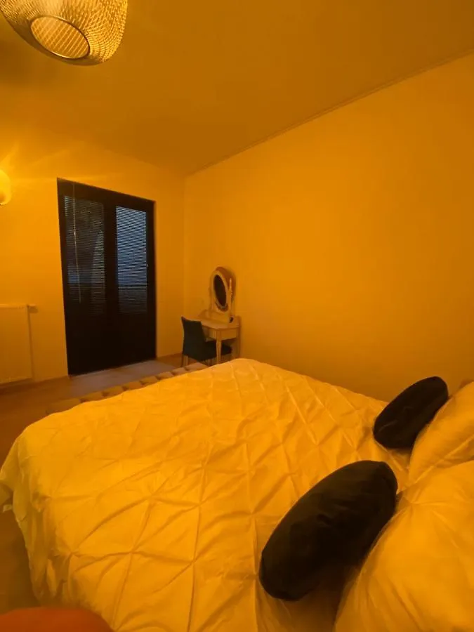 B&B Art And Sleep Antwerp Bed & Breakfast